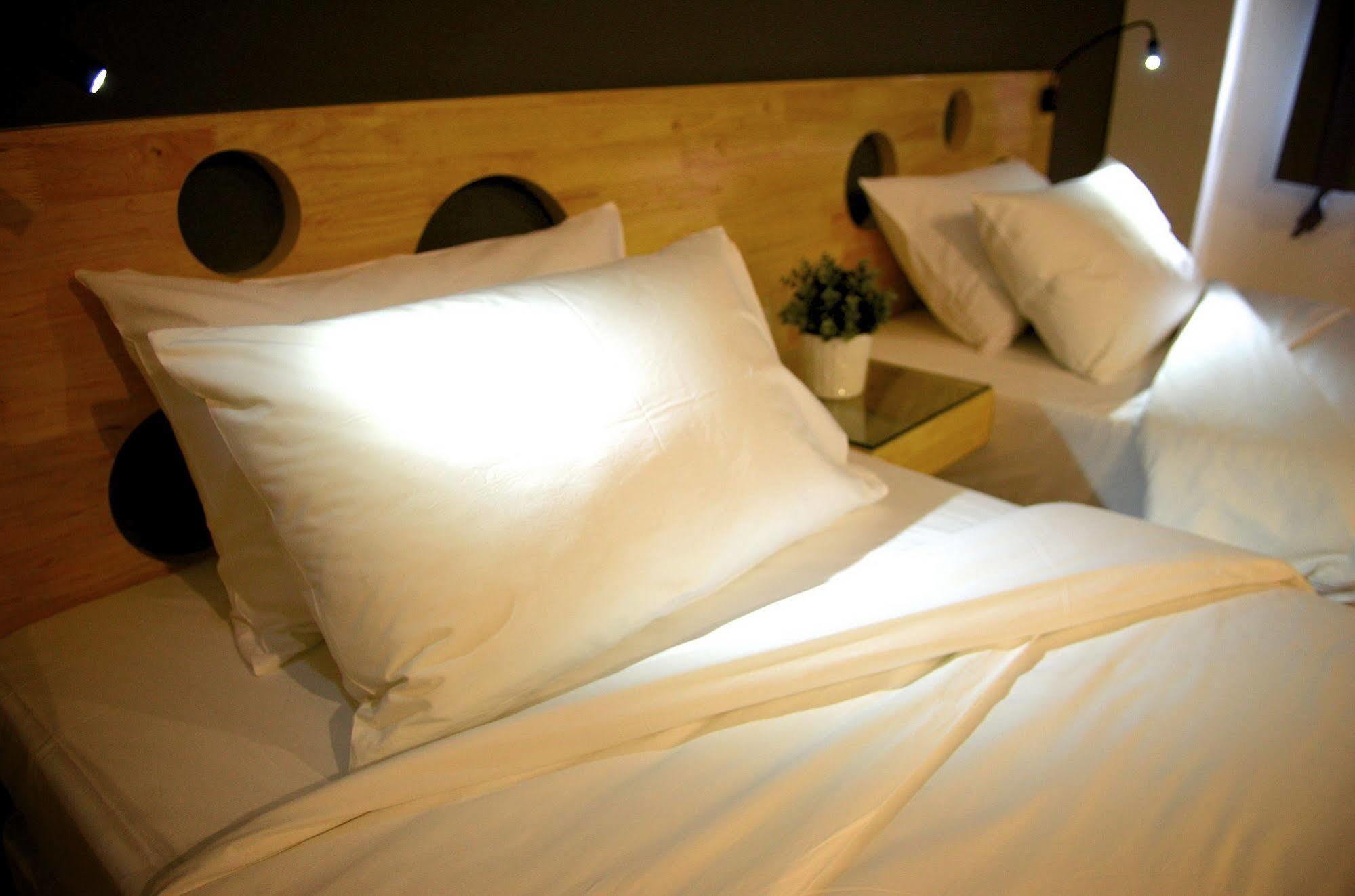 Mybed Ratchada Hotel Bangkok Luaran gambar